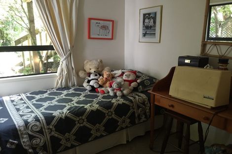 Photo of property in 1/3 Fayette Place, Te Atatu South, Auckland, 0610