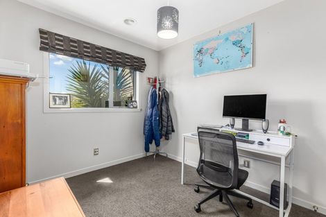 Photo of property in 28 Nelson Avenue, Aotea, Porirua, 5024