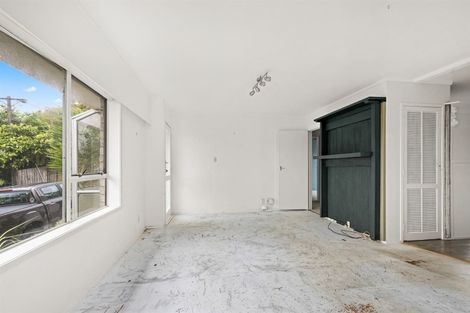 Photo of property in 1/92 Saddleback Rise, Murrays Bay, Auckland, 0630