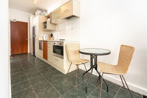 Photo of property in Atrium Towers, 5o/154 The Terrace, Wellington Central, Wellington, 6011