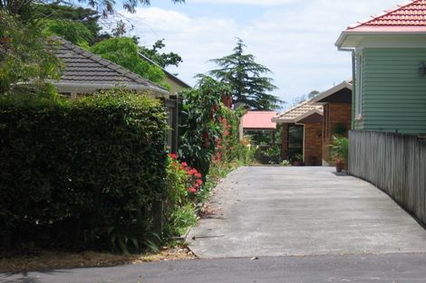 Photo of property in 11b Bolton Street, Blockhouse Bay, Auckland, 0600
