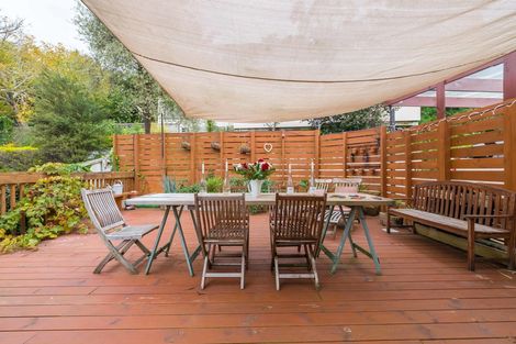 Photo of property in 201 Godley Road, Titirangi, Auckland, 0604