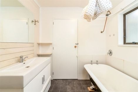 Photo of property in 53 Parkstone Avenue, Ilam, Christchurch, 8041