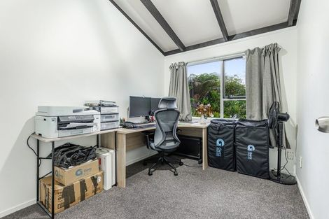 Photo of property in 4/42 Manuka Road, Glenfield, Auckland, 0629