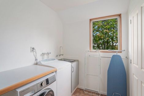 Photo of property in 2 Hazlett Street, Clyde, 9330