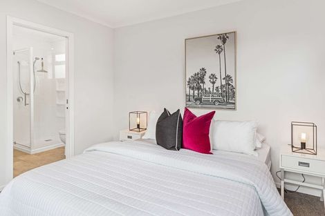 Photo of property in 24 Rangitira Avenue, Palmerston North, 4414