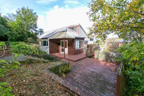 Photo of property in 54 Voelas Road, Lyttelton, 8082