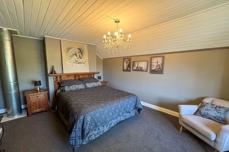 Photo of property in 301 Kaitangata Highway, Stirling, 9231