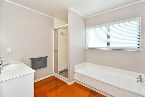 Photo of property in 13b Youngs Road, Papakura, 2110