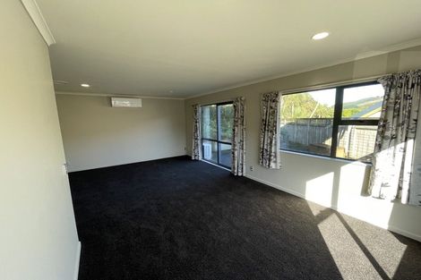 Photo of property in 30a Domanski Crescent, Owhiro Bay, Wellington, 6023