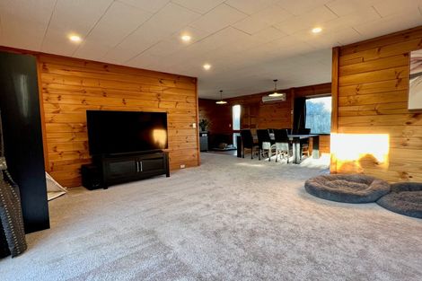 Photo of property in 2/98 Springs Road, Hornby, Christchurch, 8042