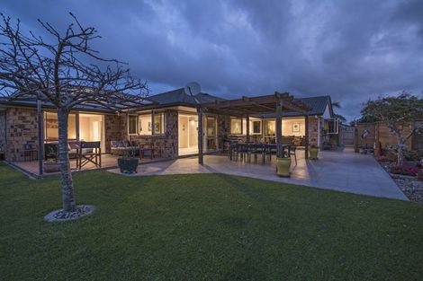 Photo of property in 60 Matemuri Drive, Papamoa Beach, Papamoa, 3118