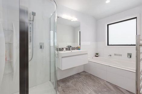 Photo of property in 2 Manapouri Lane, Aotea, Porirua, 5024