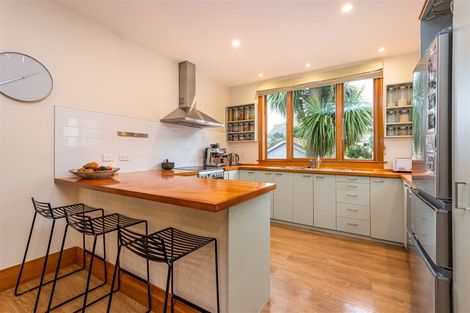 Photo of property in 4 Ripon Street, Lyttelton, 8082