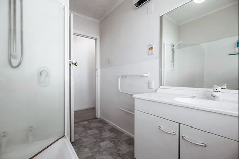 Photo of property in 71 Te Herekiekie Street, Turangi, 3334