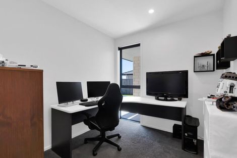 Photo of property in 44 Aratapu Street, Waitara, 4320