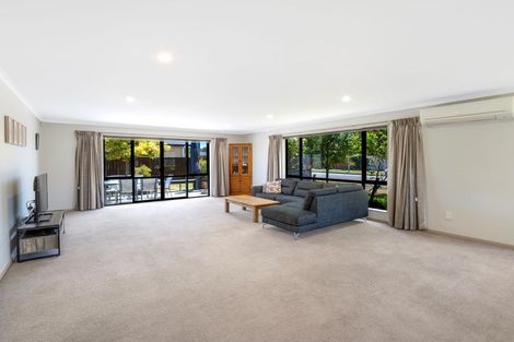 Photo of property in 47 Geneva Terrace, Kelvin Grove, Palmerston North, 4414