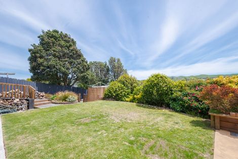 Photo of property in 4 Montserrat Place, Grenada Village, Wellington, 6037