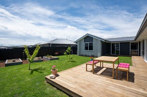 Photo of property in 9 Poroporo Way, Wharewaka, Taupo, 3330