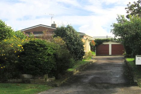 Photo of property in 6 Graham Grove, Waikanae, 5036