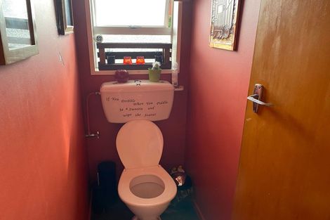 Photo of property in 2 Rutland Place, Milson, Palmerston North, 4414