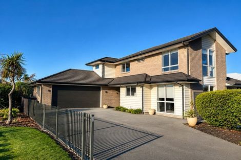 Photo of property in 3 Donovan Place, Aidanfield, Christchurch, 8025