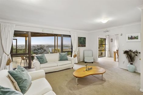 Photo of property in 12 Margan Place, Red Hill, Papakura, 2110