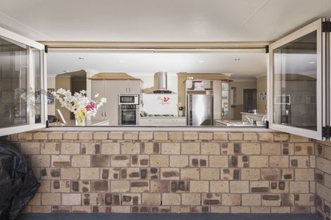 Photo of property in 60 Matemuri Drive, Papamoa Beach, Papamoa, 3118