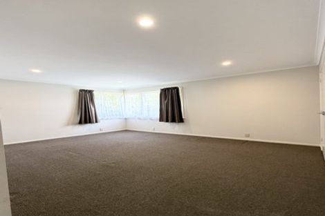 Photo of property in 25 Kereru Street, Henderson, Auckland, 0612