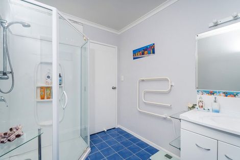 Photo of property in 15 Martin Place, Cooks Beach, Whitianga, 3591