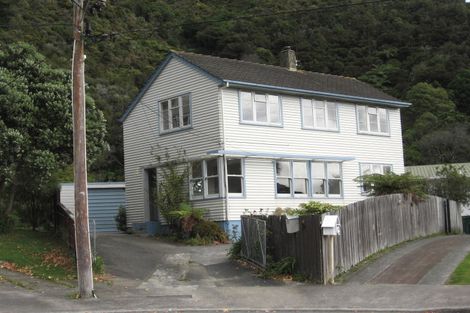 Photo of property in 13 Boyd Grove, Naenae, Lower Hutt, 5011