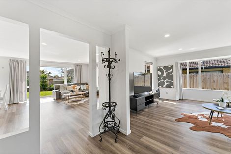 Photo of property in 8 Belcoo Crescent, East Tamaki, Auckland, 2013