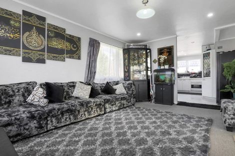 Photo of property in 311 Roscommon Road, Clendon Park, Auckland, 2103