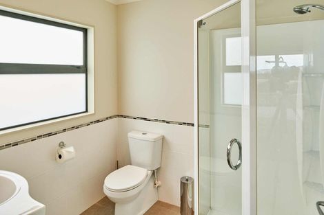 Photo of property in 32 Aspiring Terrace, Aotea, Porirua, 5024