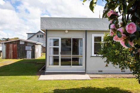 Photo of property in 2 Edinburgh Street, Dannevirke, 4930