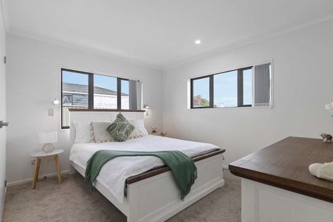 Photo of property in 10 Ancroft Street, Papakura, 2110