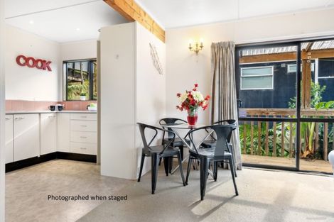 Photo of property in 32 Stillwater Crescent, Stillwater, Silverdale, 0993