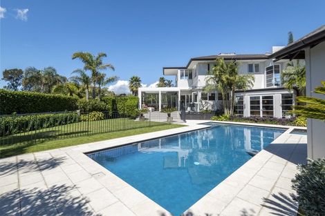 Photo of property in 42 Manor Park, Sunnyhills, Auckland, 2010