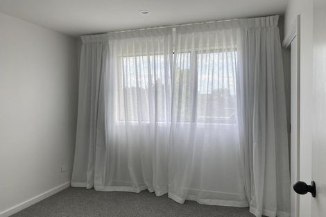 Photo of property in 70b Neil Avenue, Te Atatu Peninsula, Auckland, 0610