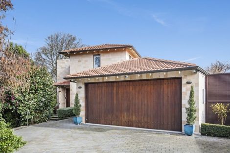 Photo of property in 30 Makora Street, Fendalton, Christchurch, 8041