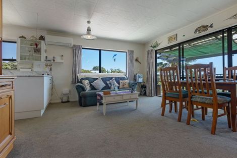 Photo of property in 54 Stratford Drive, Cable Bay, 0420