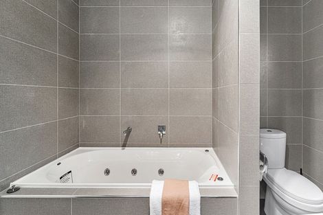 Photo of property in 30 Schnapper Rock Road, Schnapper Rock, Auckland, 0632