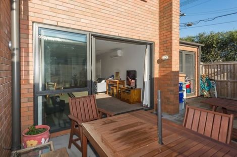 Photo of property in 1/82 Packe Street, Edgeware, Christchurch, 8013