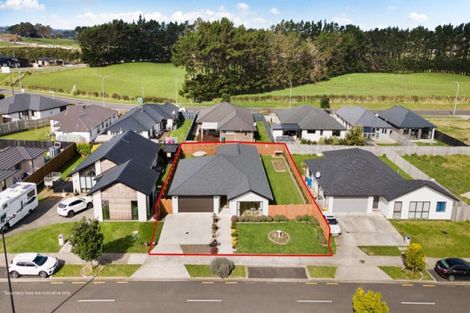 Photo of property in 24 Opouatu Avenue, Glenbrook, Waiuku, 2681
