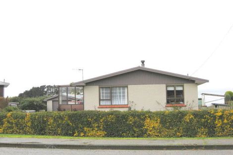 Photo of property in 137 Seaward Road, Edendale, 9825