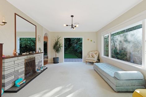 Photo of property in 48 Homewood Crescent, Karori, Wellington, 6012