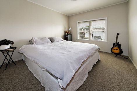 Photo of property in 121 Mcleod Road, Te Atatu South, Auckland, 0610