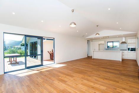 Photo of property in 14 Tuamotu Park, Wainui, Gisborne, 4010