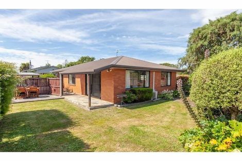 Photo of property in 2/25 Wainoni Road, Wainoni, Christchurch, 8061