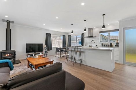 Photo of property in 14b Pohutukawa Drive, Owhata, Rotorua, 3010